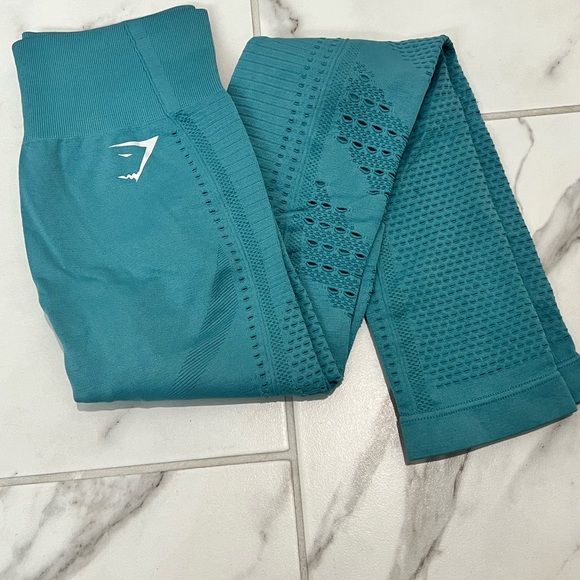 Gym shark 7/8 leggings (sold separately $25 each) all in XS - Picture 4 of 6